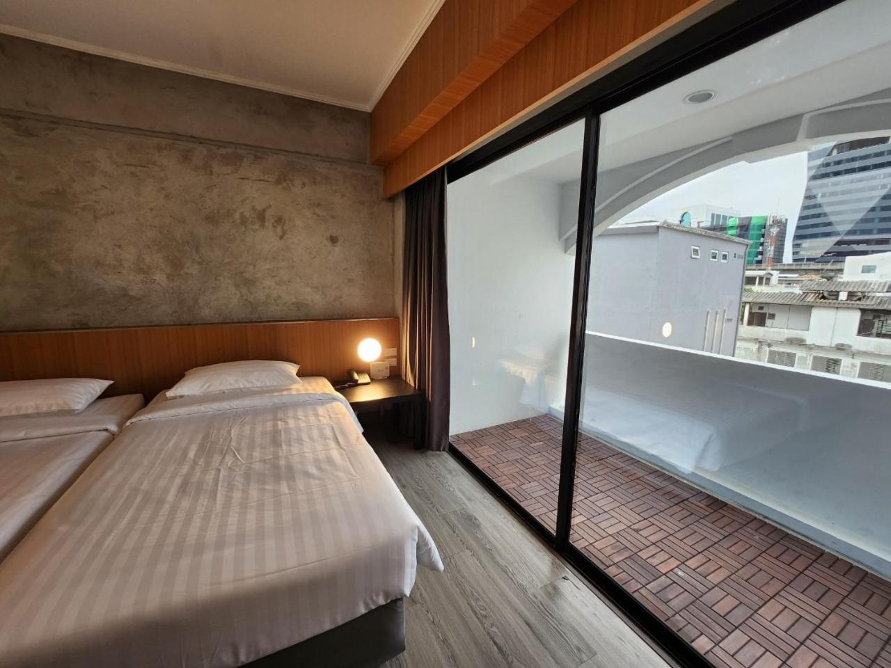White Palace Отель 3*