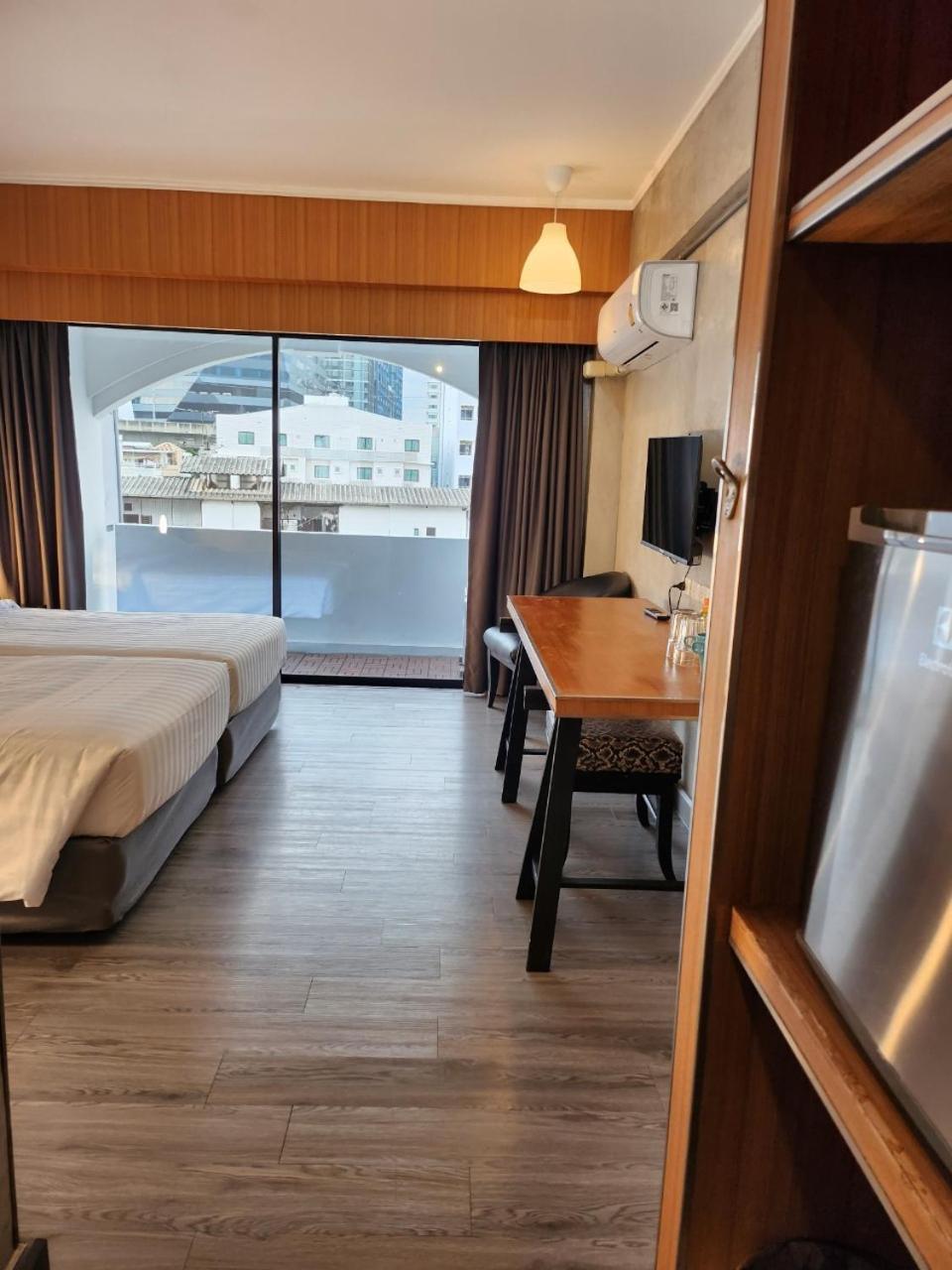White Palace Отель 3*