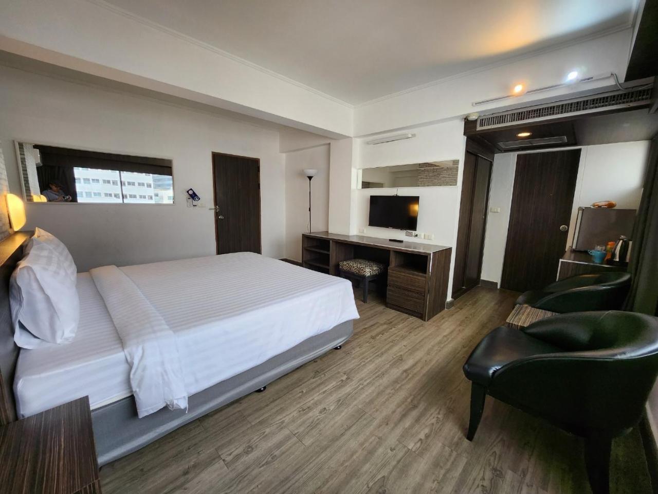 White Palace Отель 3*