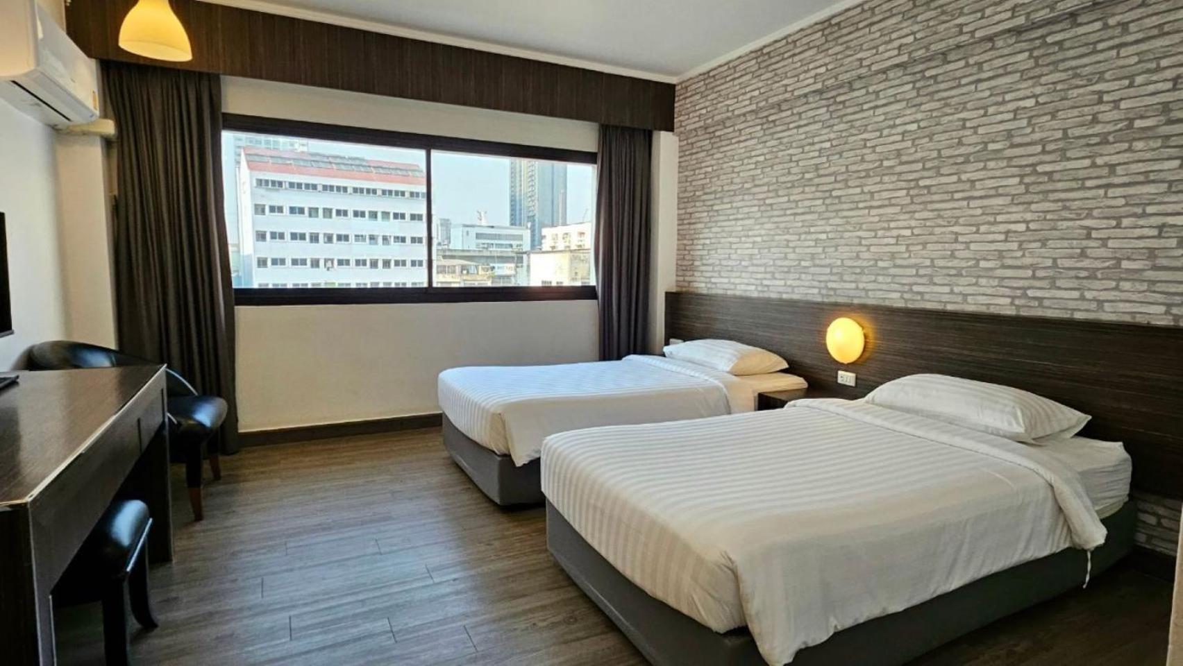 White Palace Отель 3*